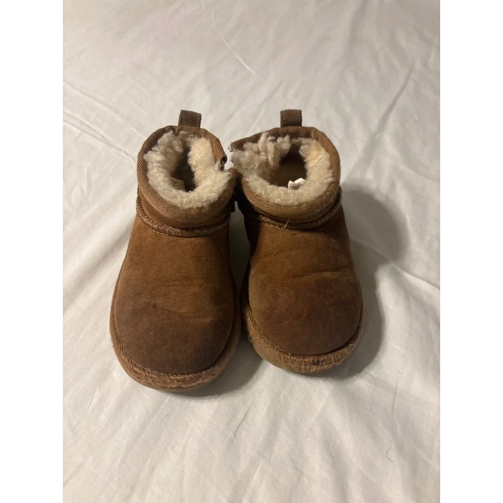 UGG Classic Ultra Mini Boot Toddler 8 Chestnut Good Suede Shearling 1130750T